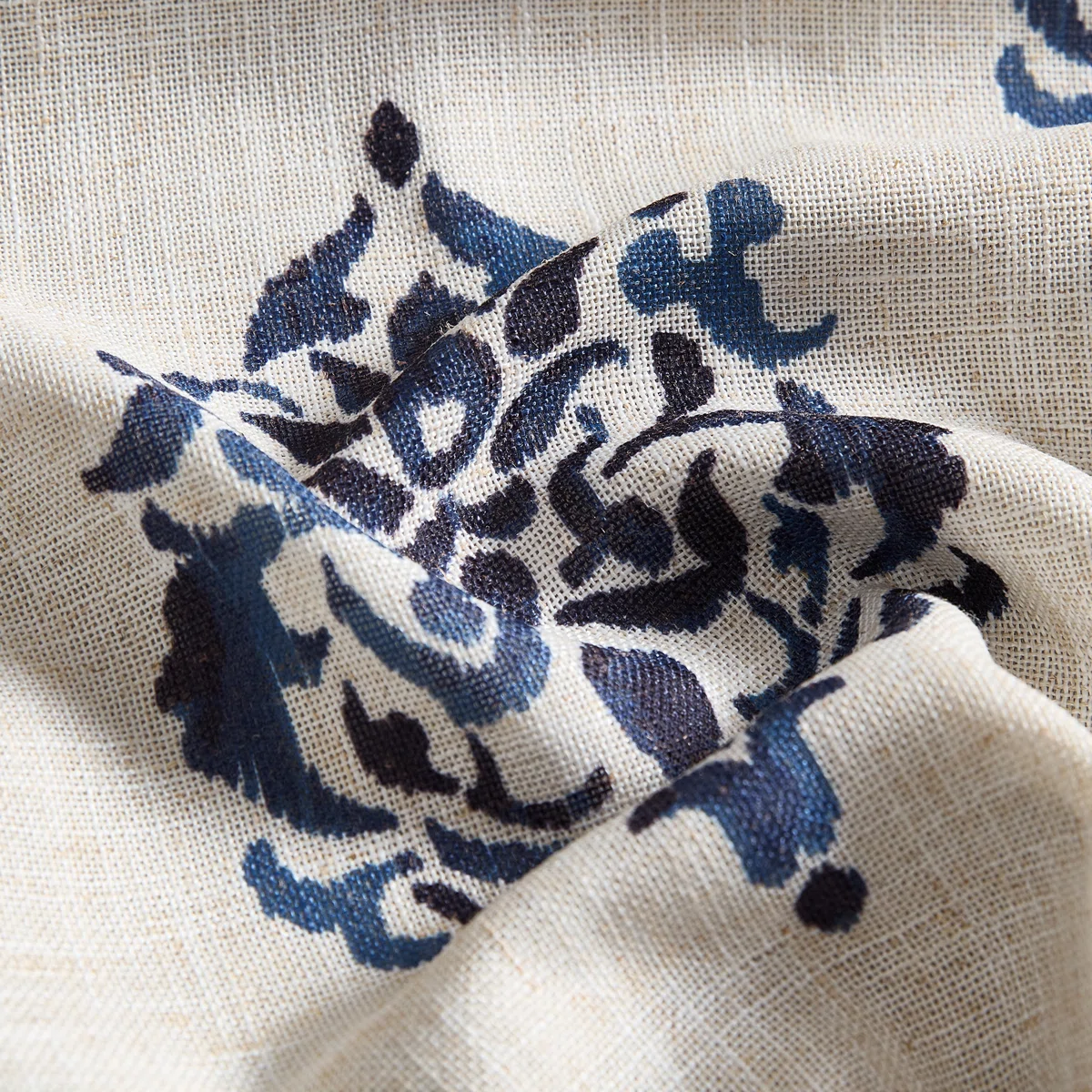 Blanford Medallion curtain fabric detail